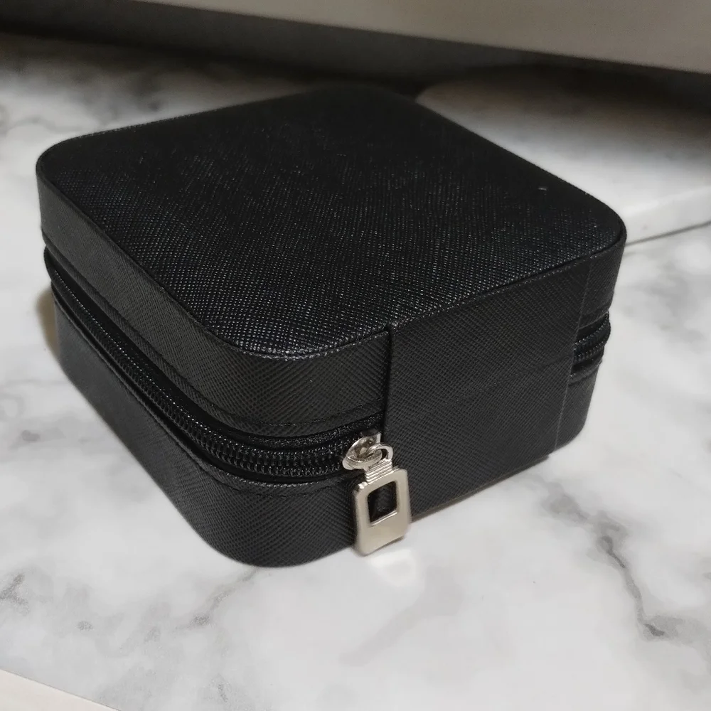 Travel Jewelry Carrier - Picture 4 of 5